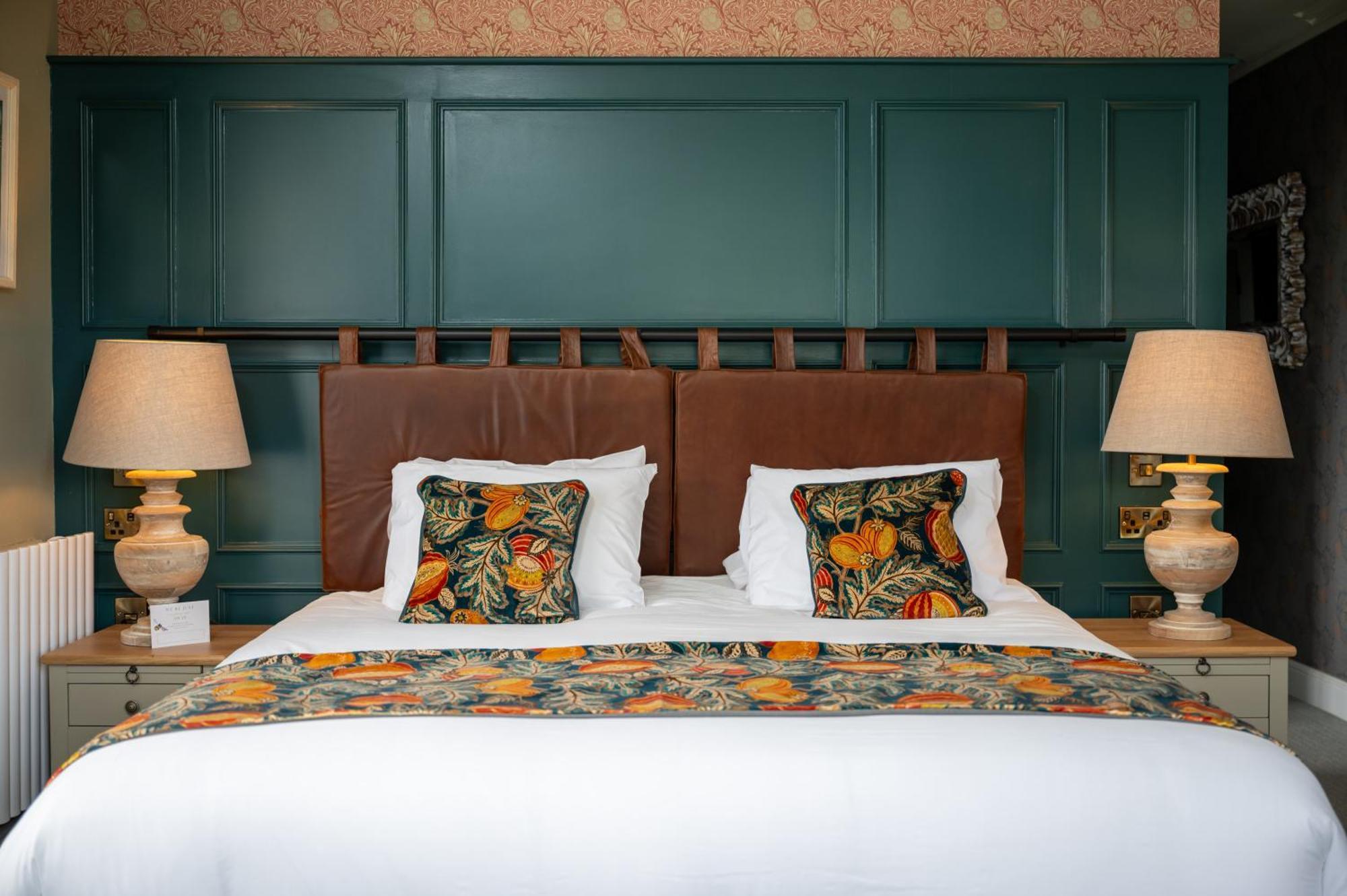 The Royal Inn By Chef & Brewer Collection Портисхед Экстерьер фото