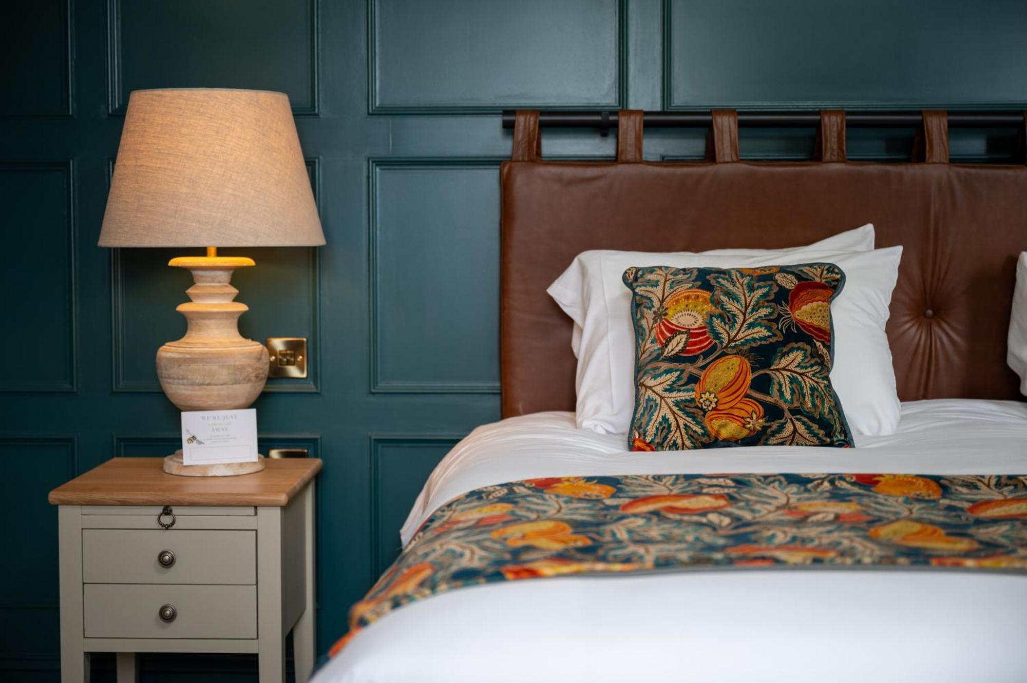 The Royal Inn By Chef & Brewer Collection Портисхед Экстерьер фото